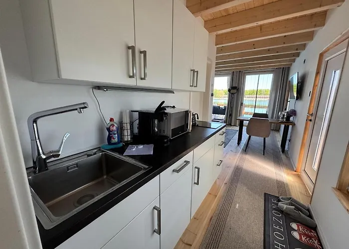 Sea-lodge, Direkt Am See, Tiny House Semesterbostad