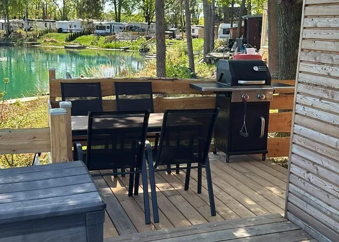 Semesterbostad Sea-lodge, Direkt Am See, Tiny House Dessau-Rosslau