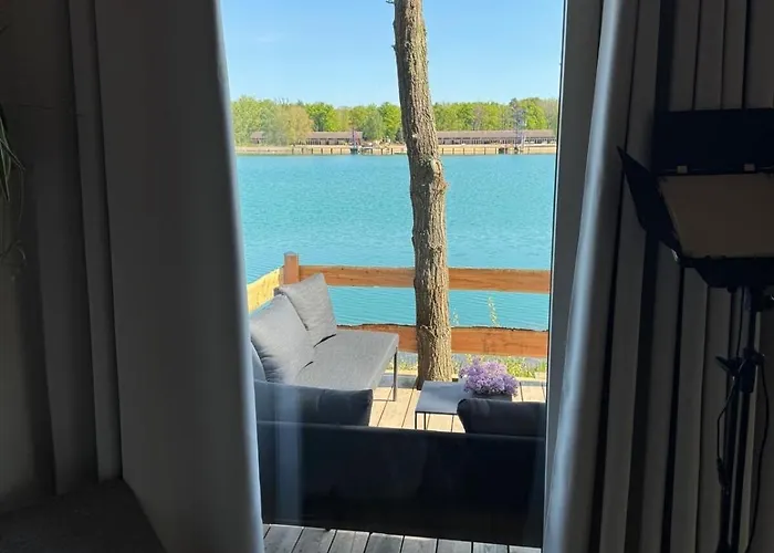 Sea-lodge, Direkt Am See, Tiny House Semesterbostad Dessau-Rosslau